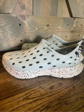 UCONN KANES
